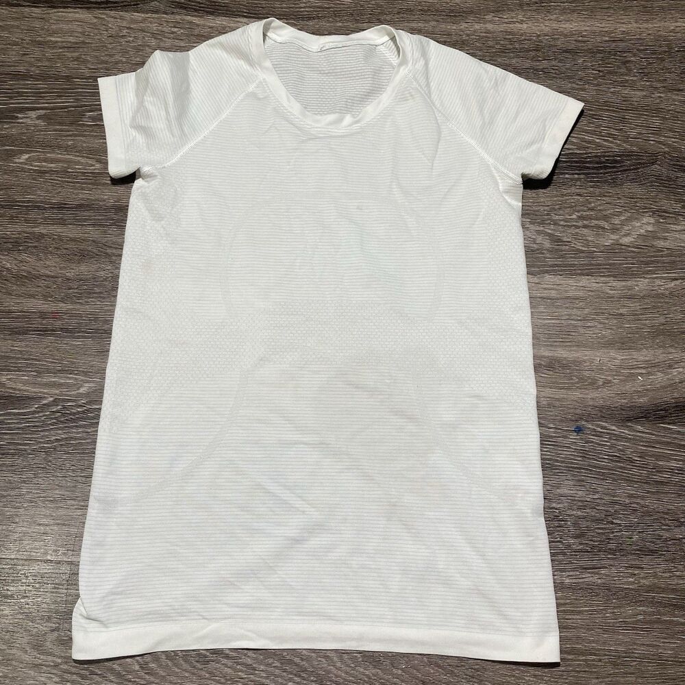 Lululemon Swiftly Womens short Sleeve Shirt 8 light Pullover Crew neck Stretch